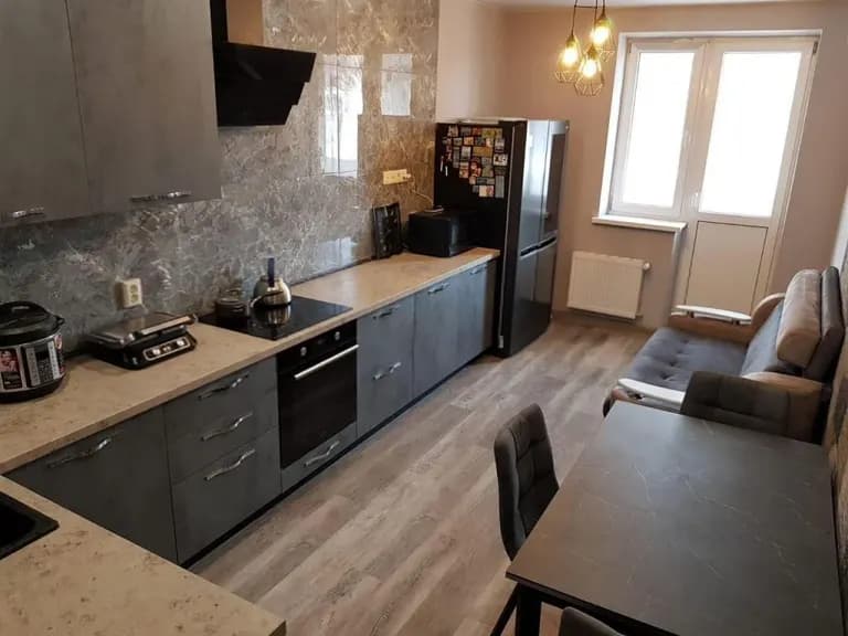 Продается 2-комн. квартира, 67 м²