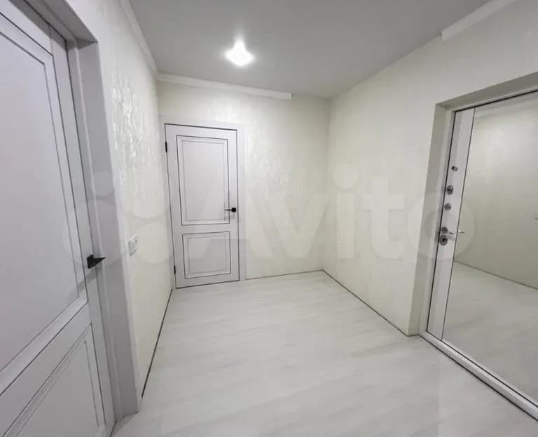 Продается 2-комн. квартира, 65 м² — фото 2