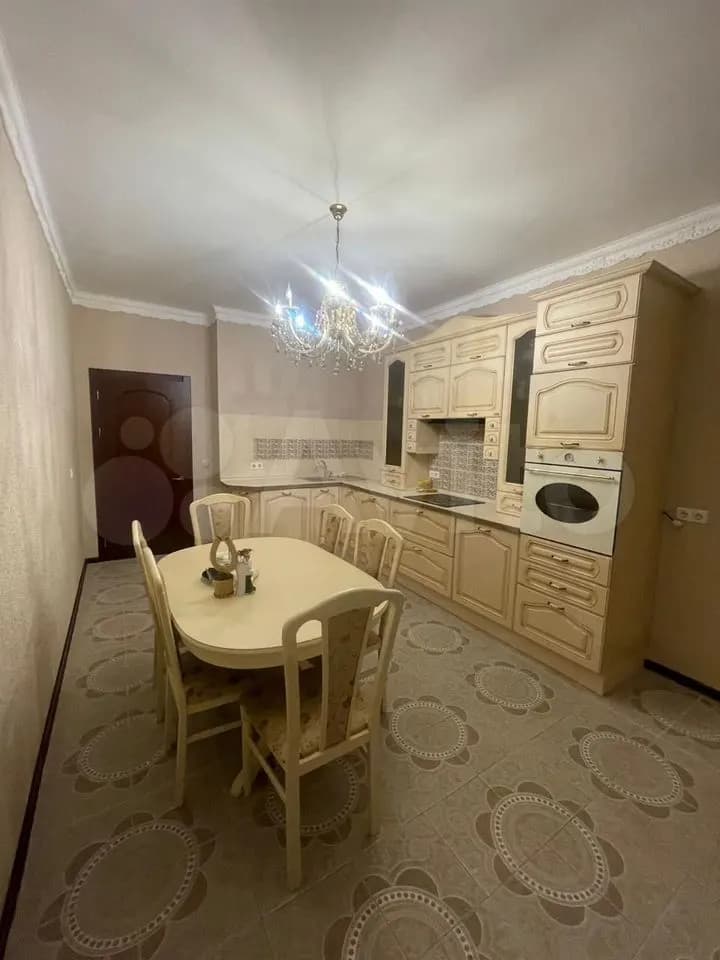 Продается 2-комн. квартира, 91.1 м²
