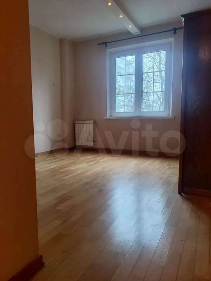 Продается 4-комн. квартира, 76 м² — фото 2