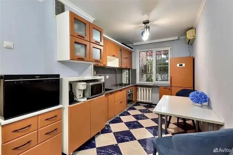 Продается 3-комн. квартира, 66.4 м²