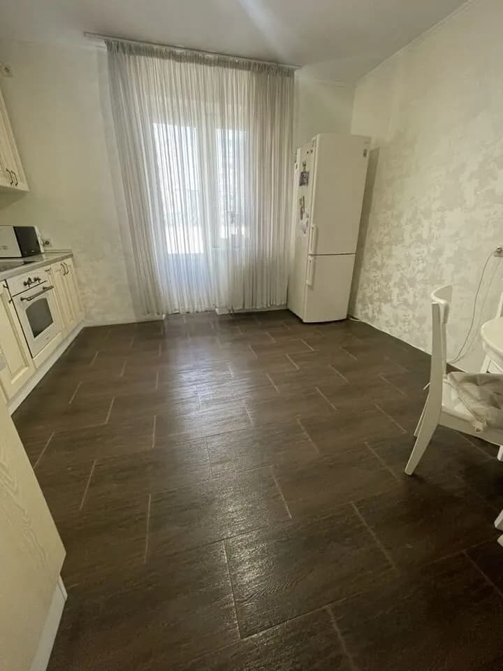 Продается 2-комн. квартира, 90 м² — фото 2