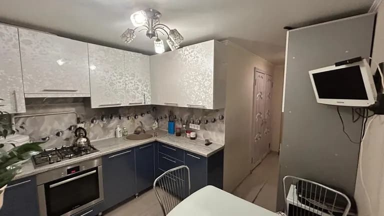 Продается 3-комн. квартира, 65 м² — фото 2