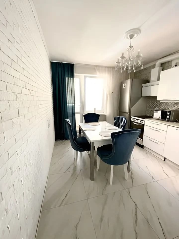 Продается 2-комн. квартира, 60.9 м²