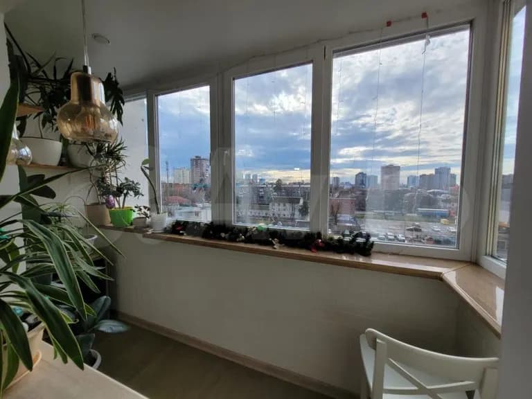 Продается 2-комн. квартира, 64 м²