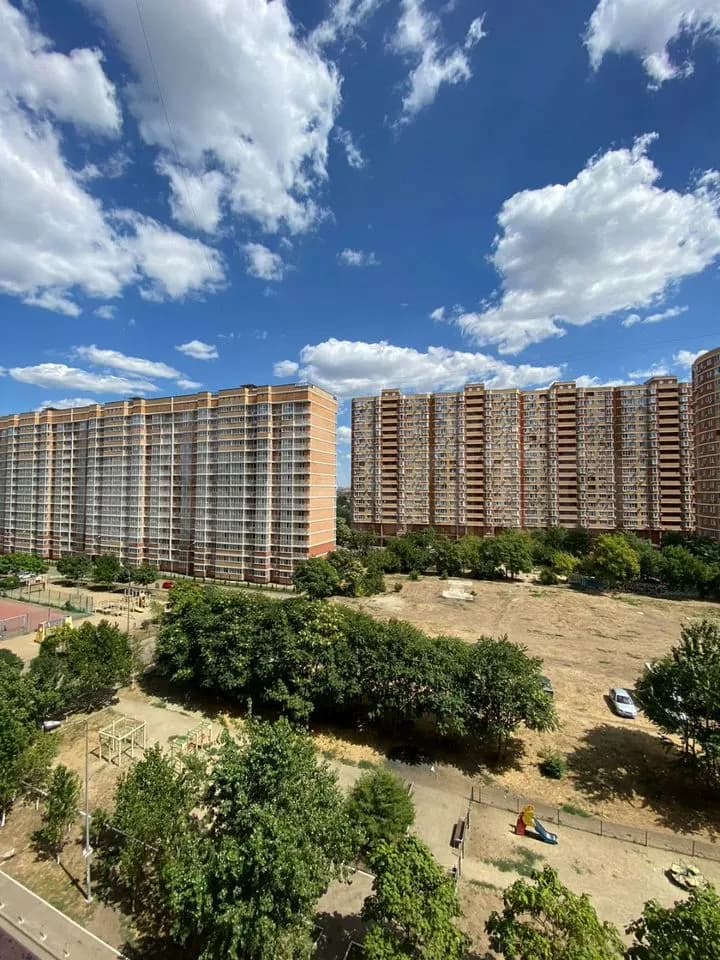 Продается 2-комн. квартира, 56.2 м²