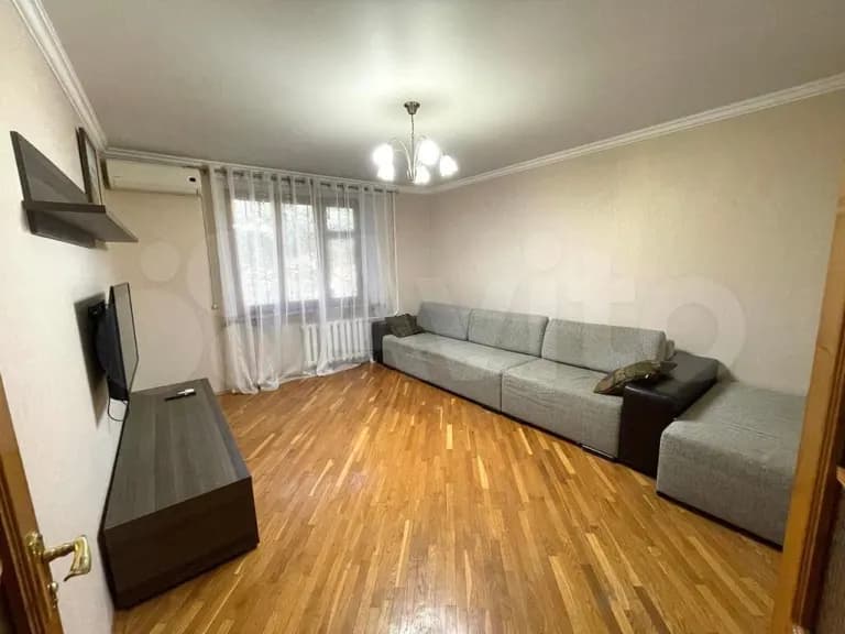 Продается 3-комн. квартира, 64.7 м²