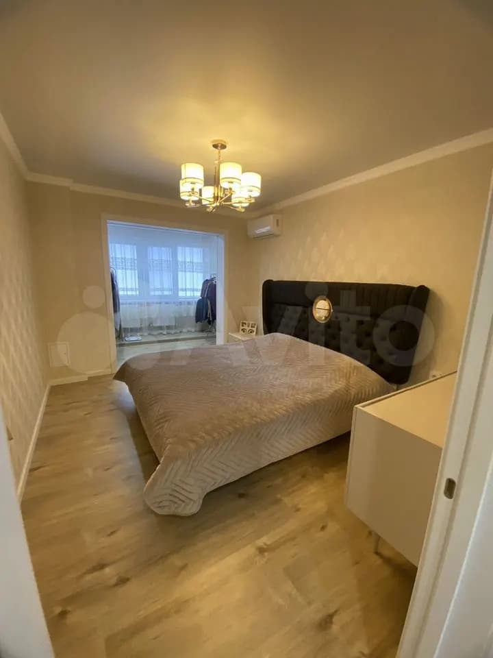 Продается 4-комн. квартира, 140 м² — фото 2