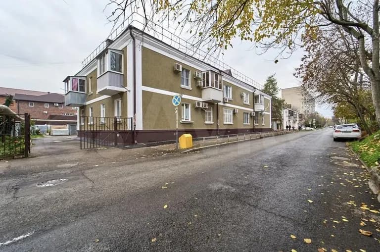 Продается 4-комн. квартира, 94 м²