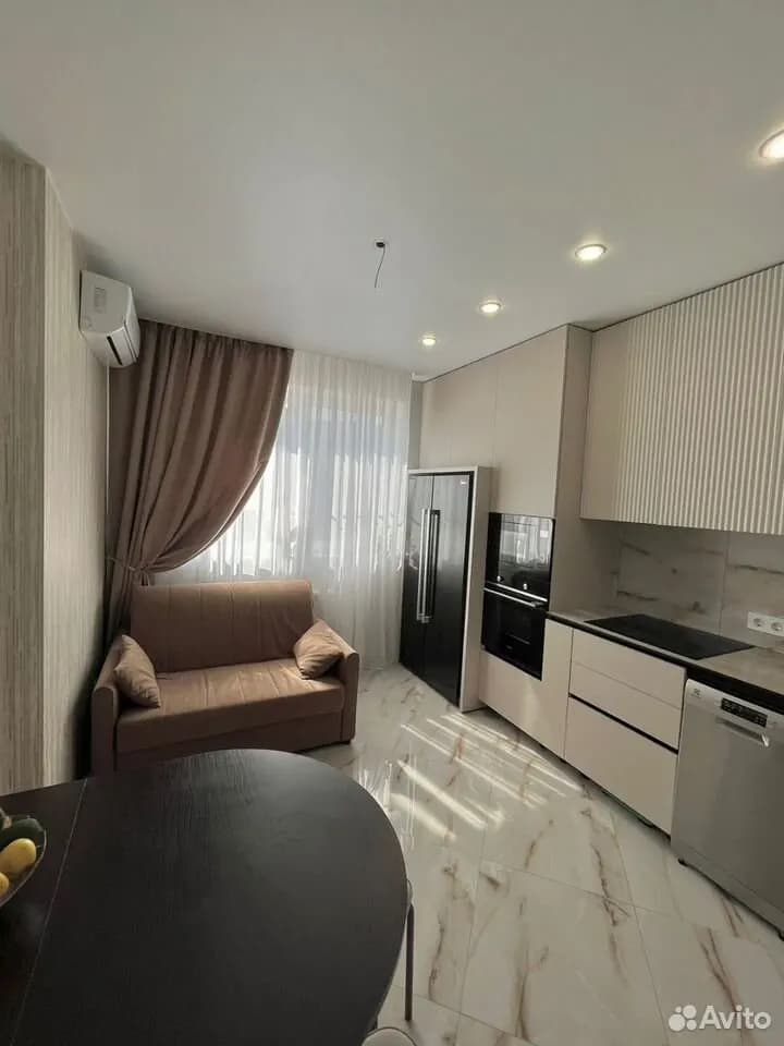 Продается 2-комн. квартира, 55 м²