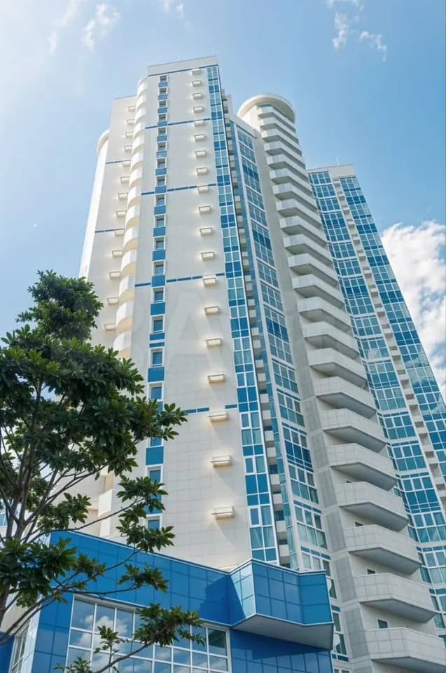 Продается 4-комн. квартира, 112 м²