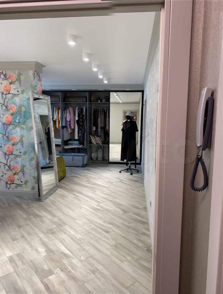 Продается 2-комн. квартира, 70 м²