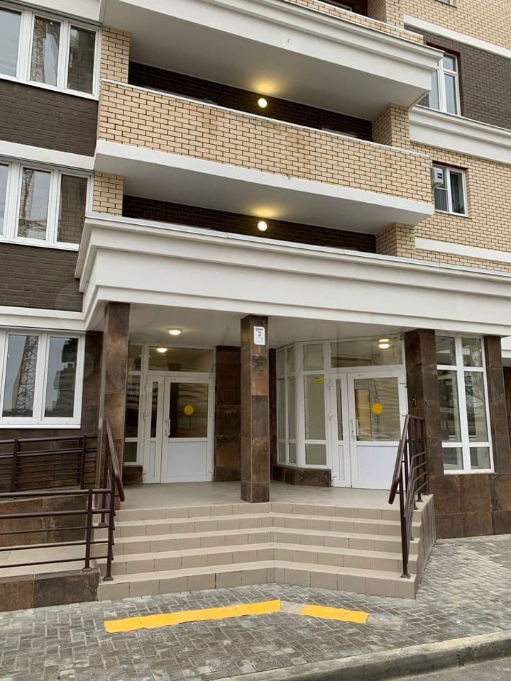Продается 2-комн. квартира, 74.9 м²