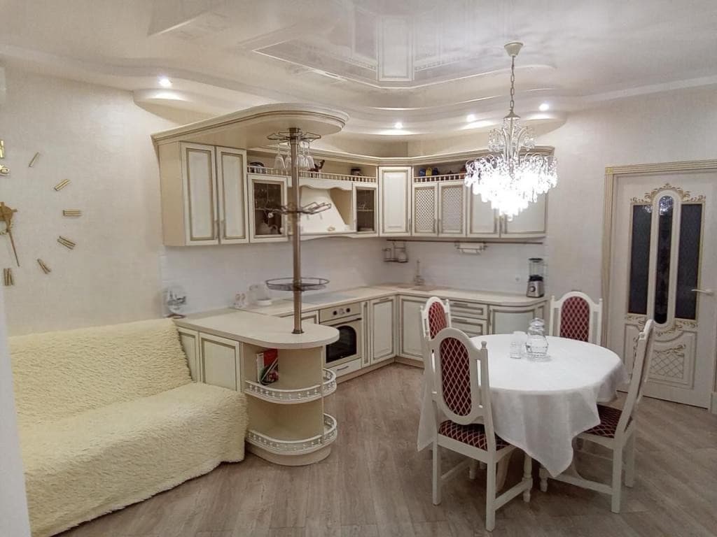 Продается 2-комн. квартира, 79.4 м²
